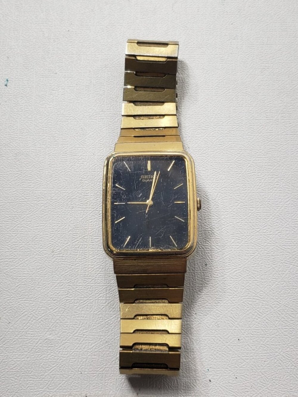 Vintage Seiko 8Y21-5079 Quartz Gold Tone Black Dial Men's Watch Not Running